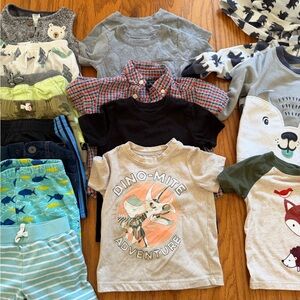 Lot of 16 Assorted Baby Boy Clothing Set Short Shirts 12 months 12m